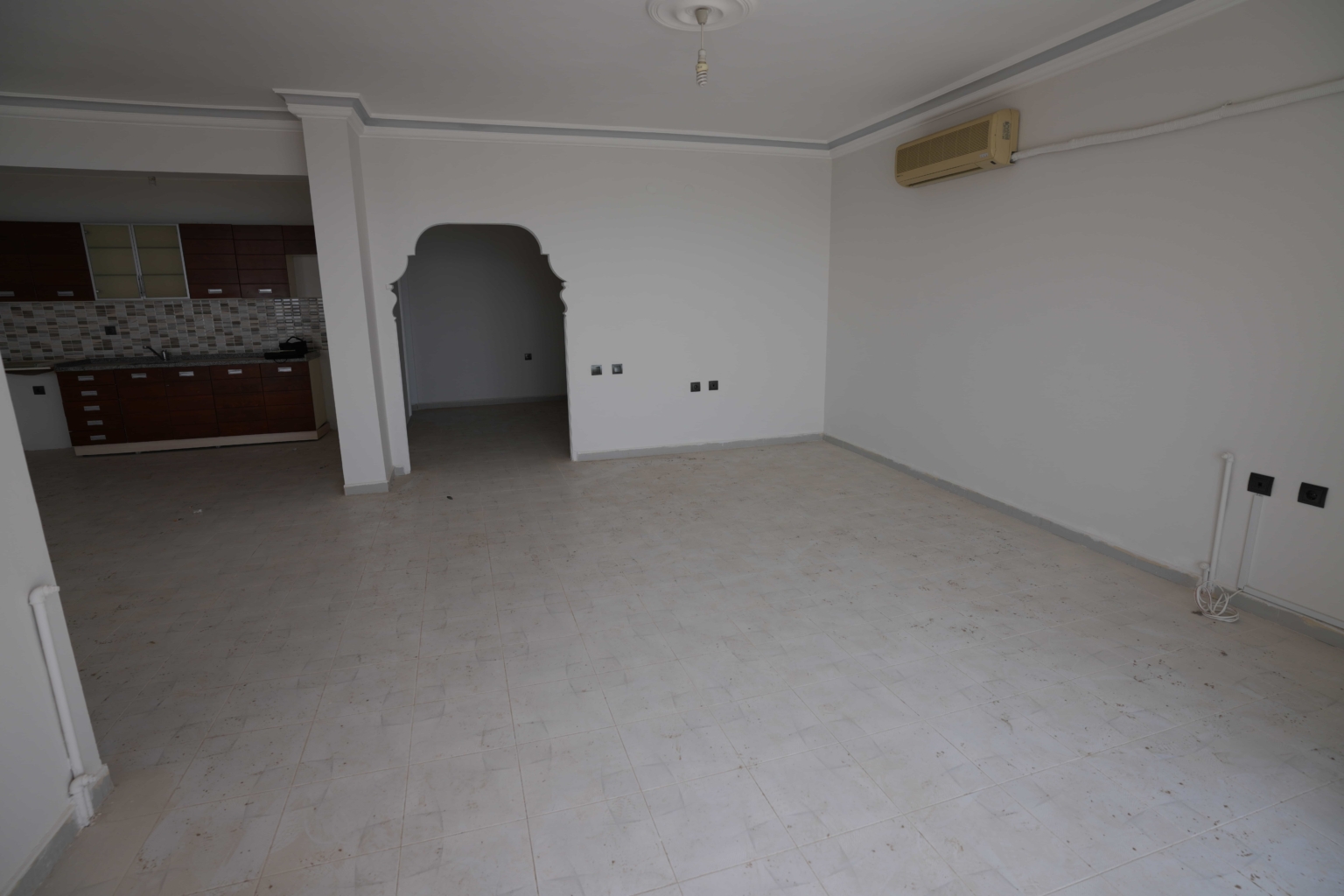 Mersin Erdemli Tırtar Elbiz Tatil Sitesi Denize Sıfır 2+1 Yıllık Kiralık Daire