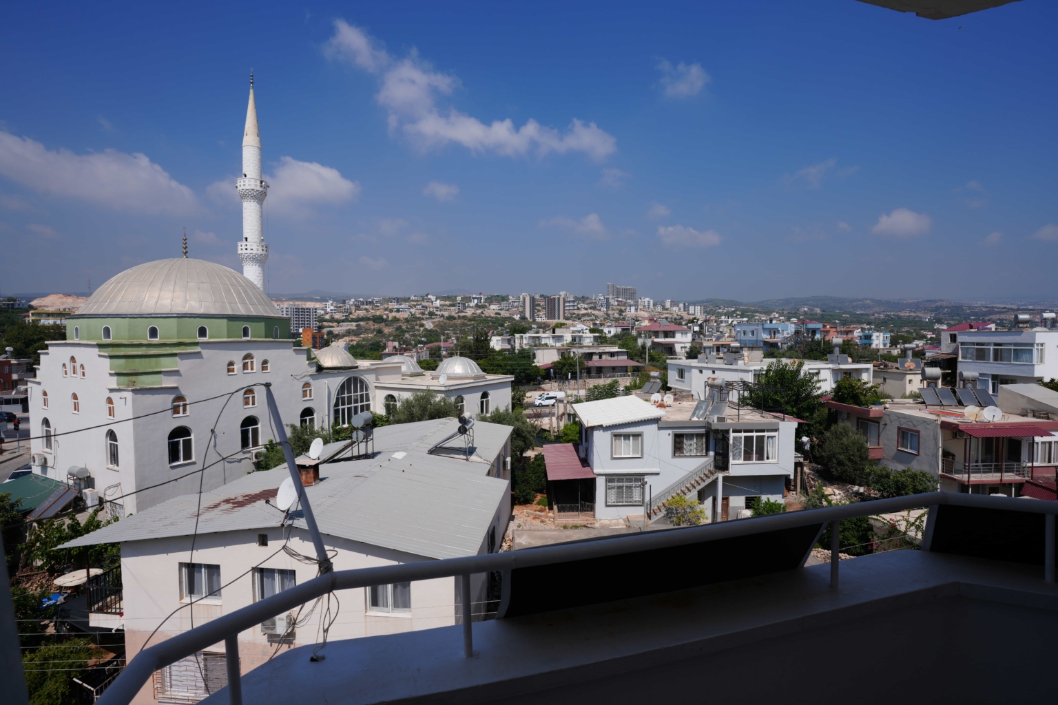 Mersin Erdemli Tırtar Elbiz Tatil Sitesi Denize Sıfır 2+1 Yıllık Kiralık Daire