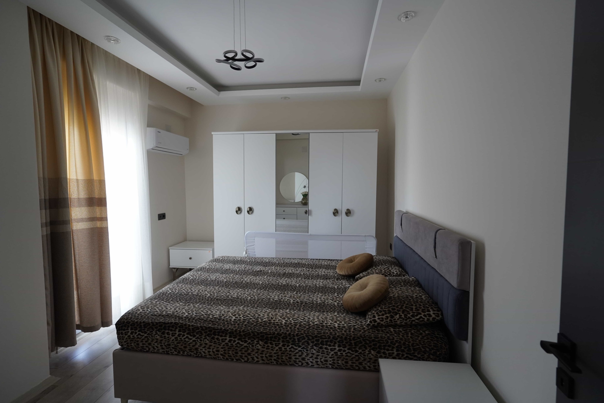 VIP09430 Erdemli Ayaş Class Suit 2 Full Eşyalı 2+1 Satılık Daire