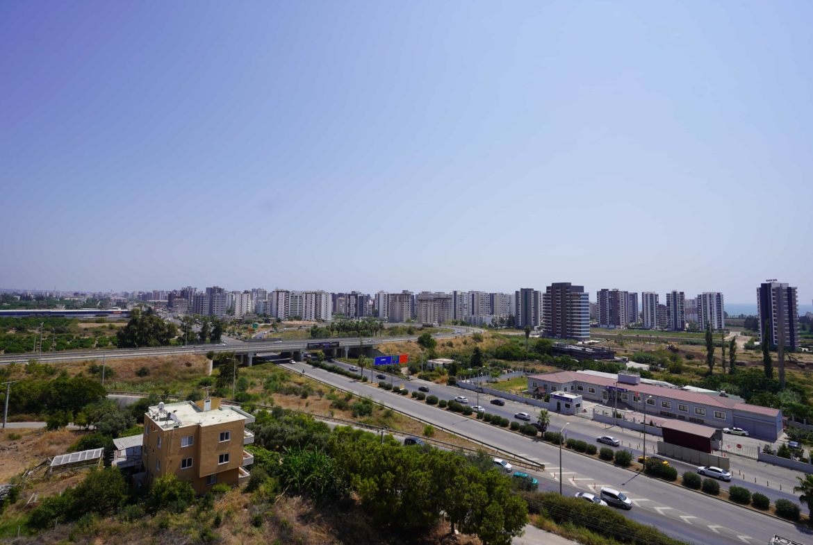 Mersin Erdemli Çeşmeli Otoban Çıkışında Satılık 2+1 Köşe Daire