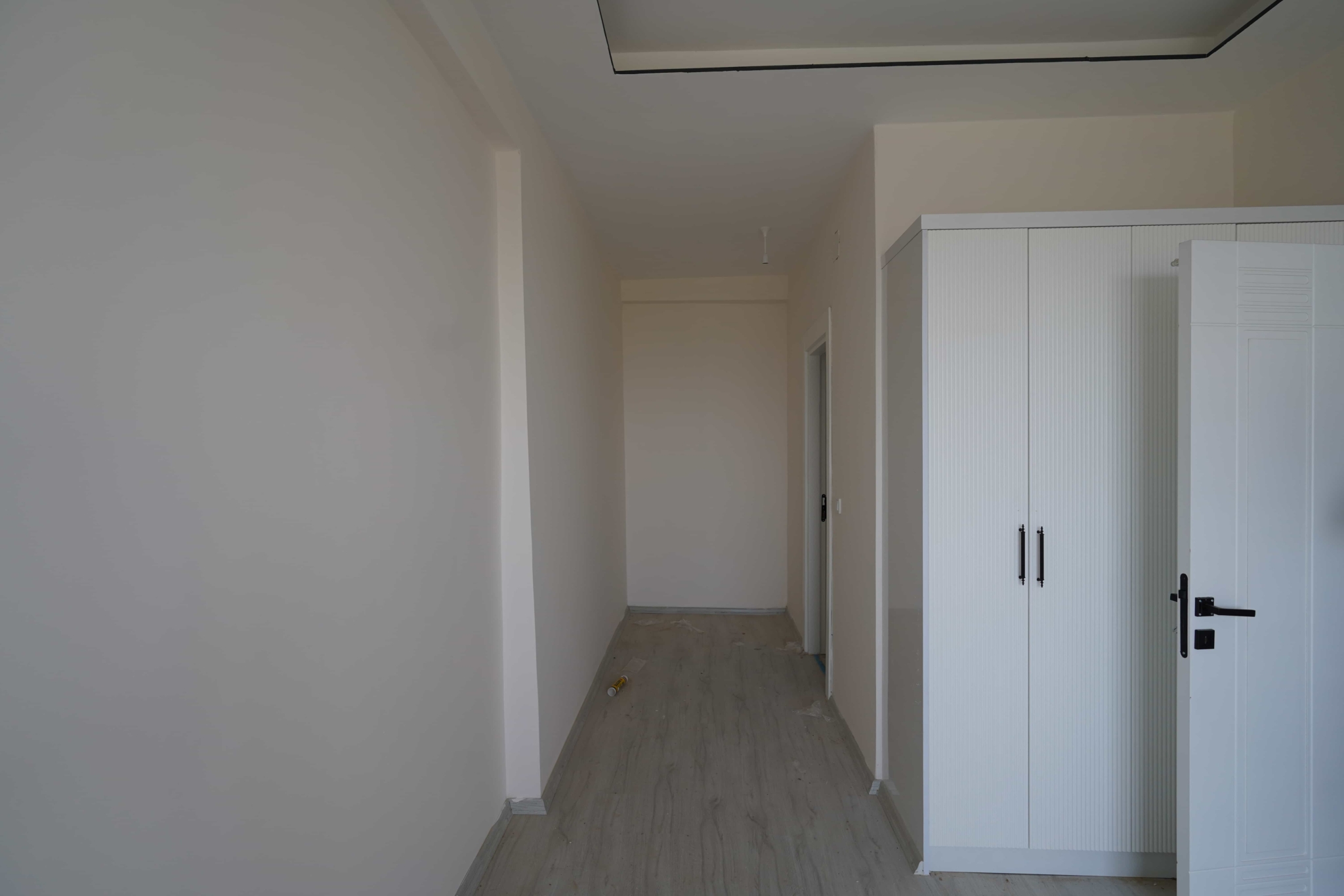 VIP09489 Mersin Erdemli Çeşmeli Otoban Çıkışında Satılık 2+1 Köşe Daire