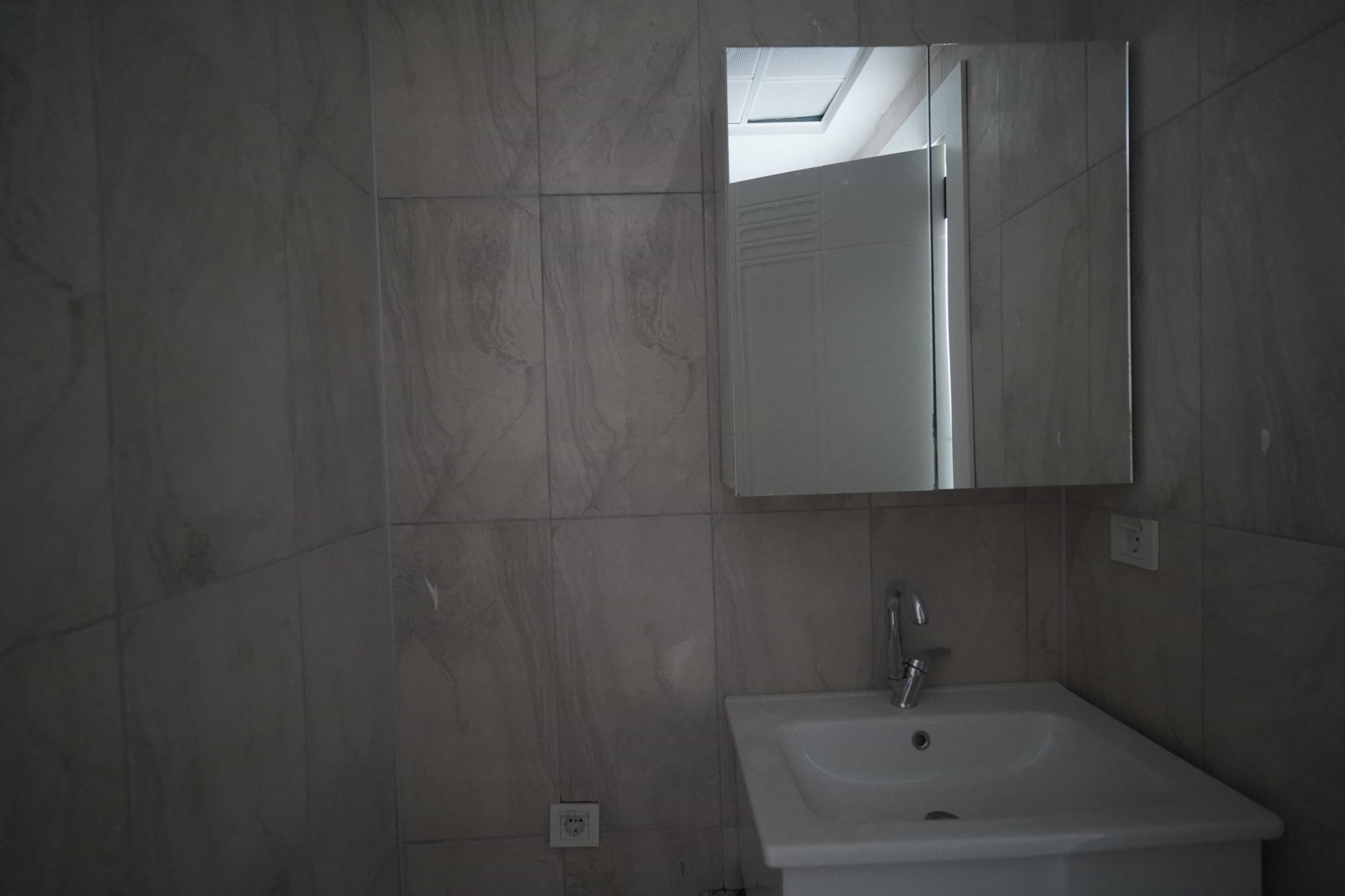 VIP09491 Mersin Erdemli Çeşmeli Otoban Çıkışında Satılık 2+1 Köşe Daire