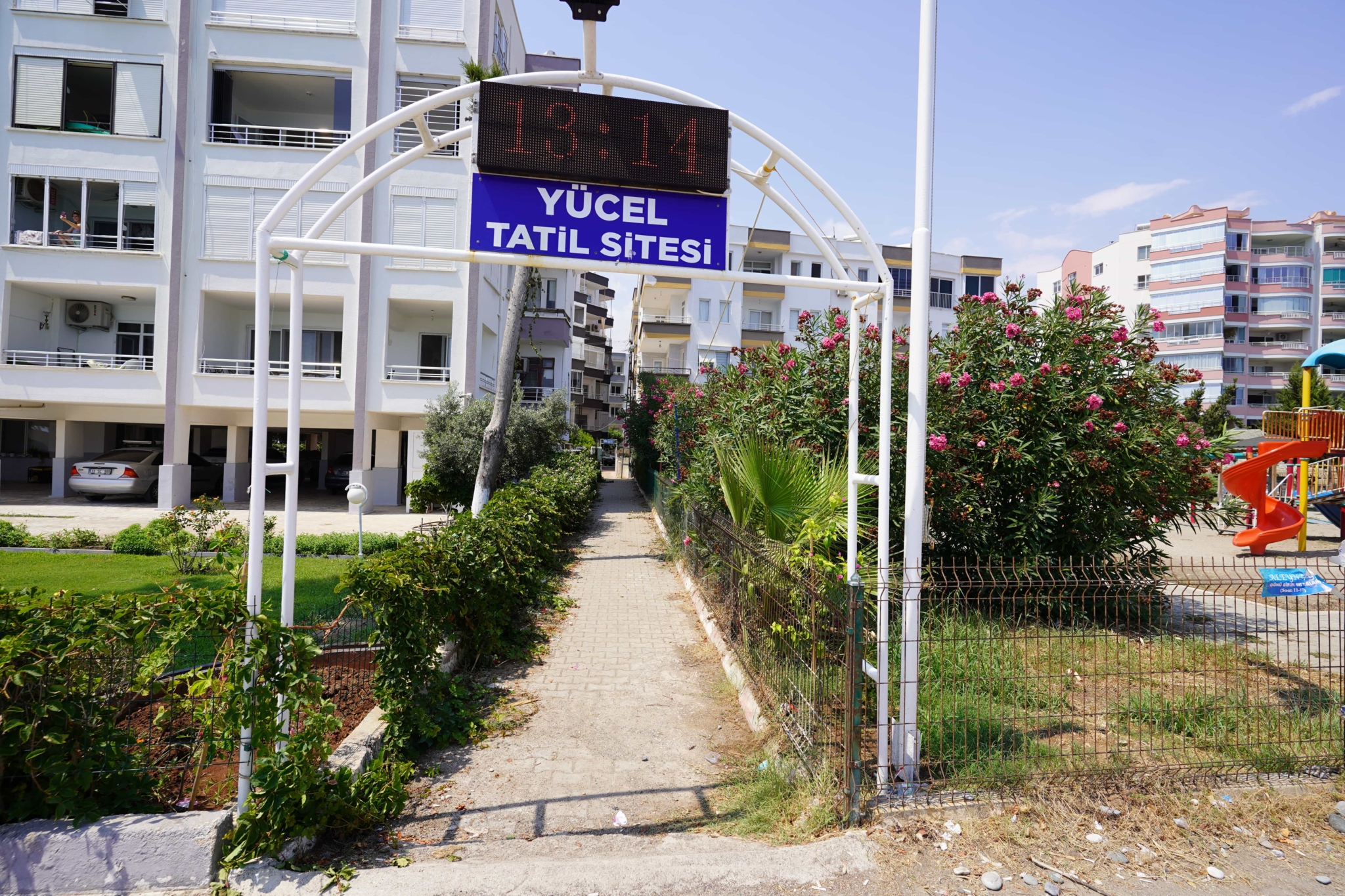 VIP09528 Mersin Erdemli Limonlu Yücel Tatil Sitesi Satılık 1+1 Daire
