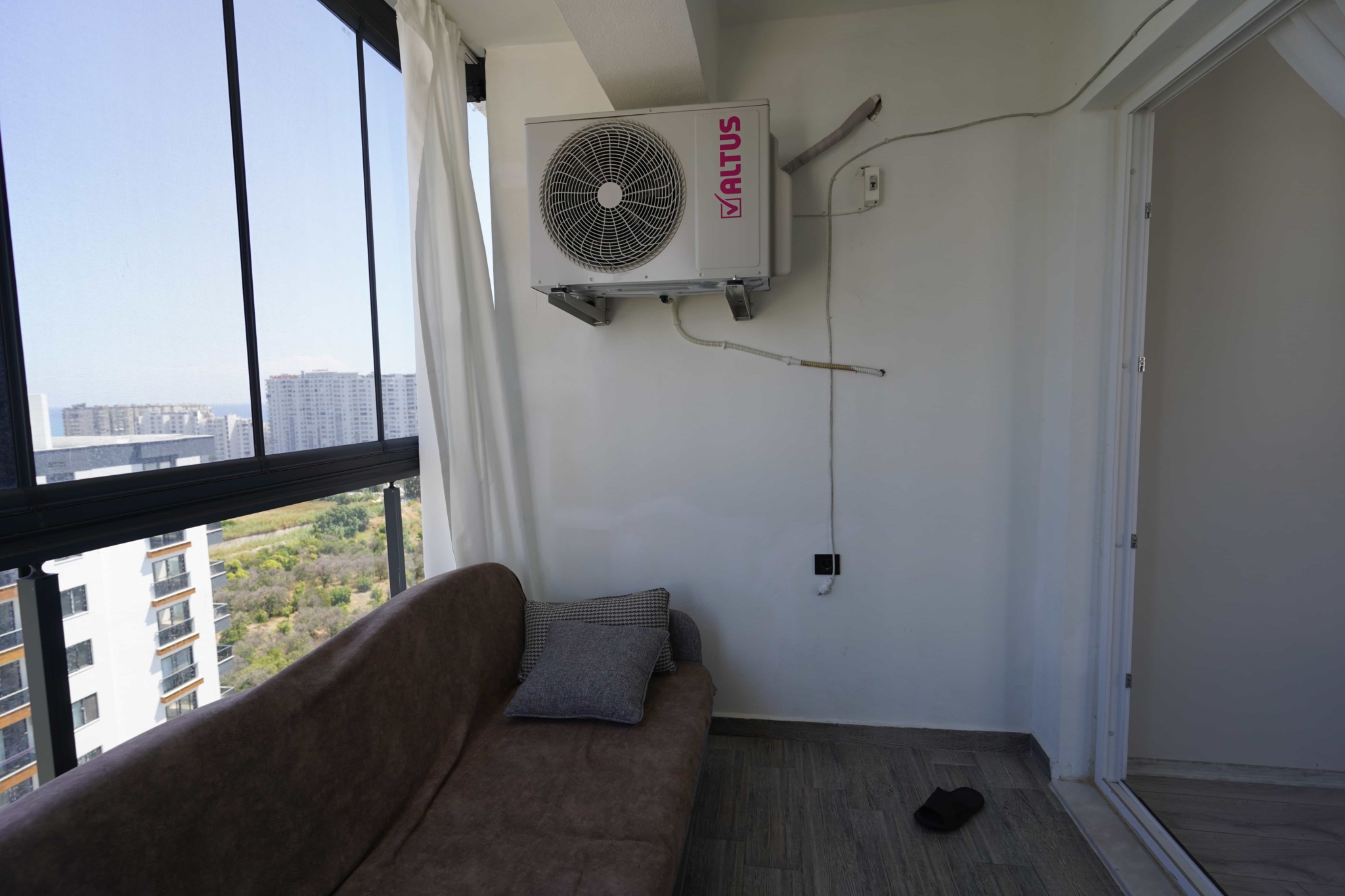 VIP09614 Mersin Erdemli Tömük Alioğlu Lavinya 2 Sitesi Full Eşyalı 2+1 Daire