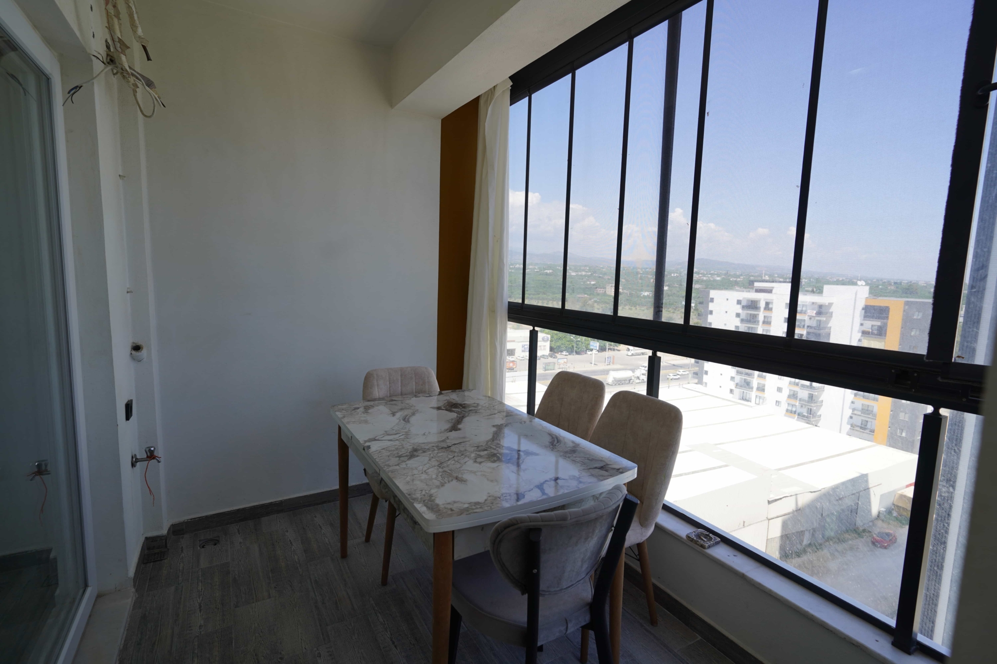 VIP09650 Mersin Tömük Alioğlu Lavinya 2 Bağımsız Mutfak Eşyalı 1+1 Daire