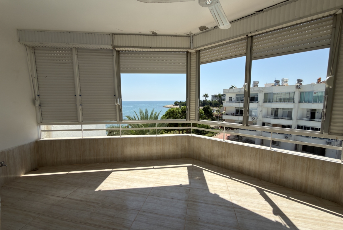 Mersin Erdemli Limonlu Denize Sıfır  Altın Körfez Sitesi Eşyalı Satılık 2+1 Daire