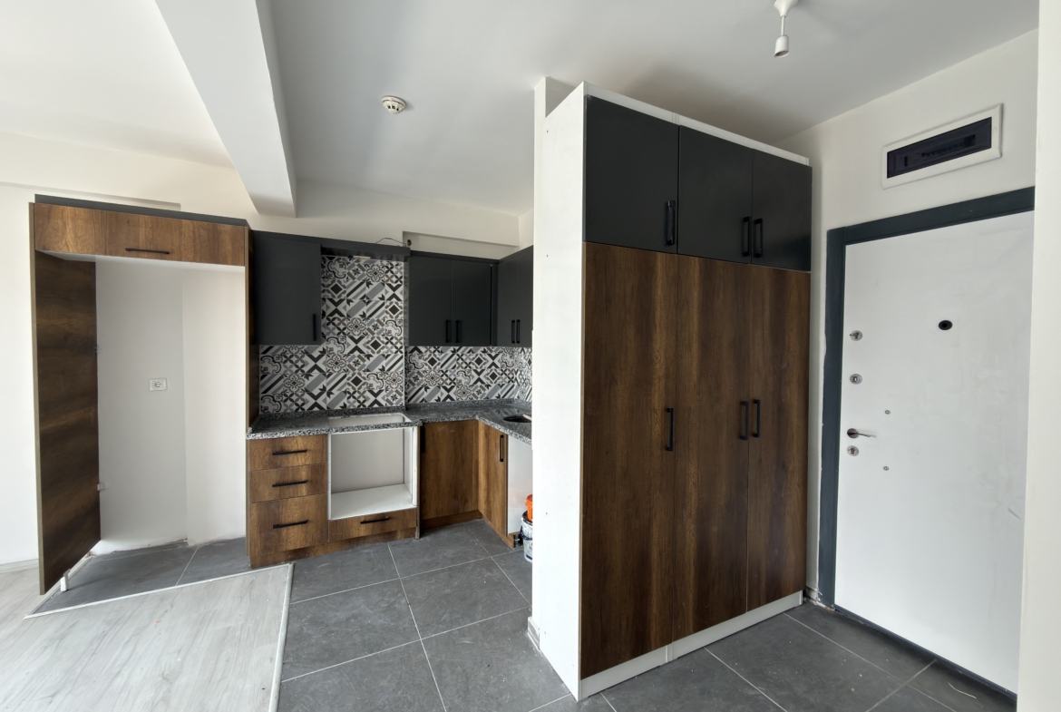 Mersin Erdemli Merkez Hastane Civarı Satılık 2+1 Bakımlı Daire