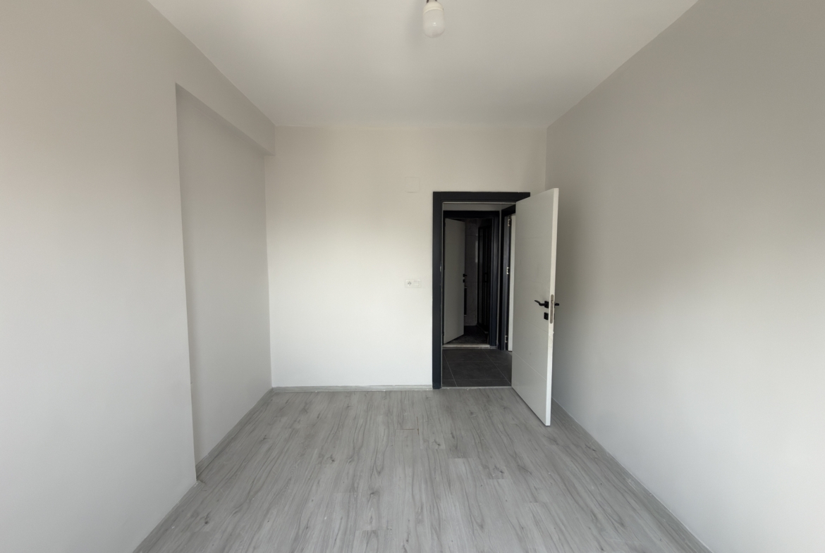 Mersin Erdemli Merkez Hastane Civarı Satılık 2+1 Bakımlı Daire