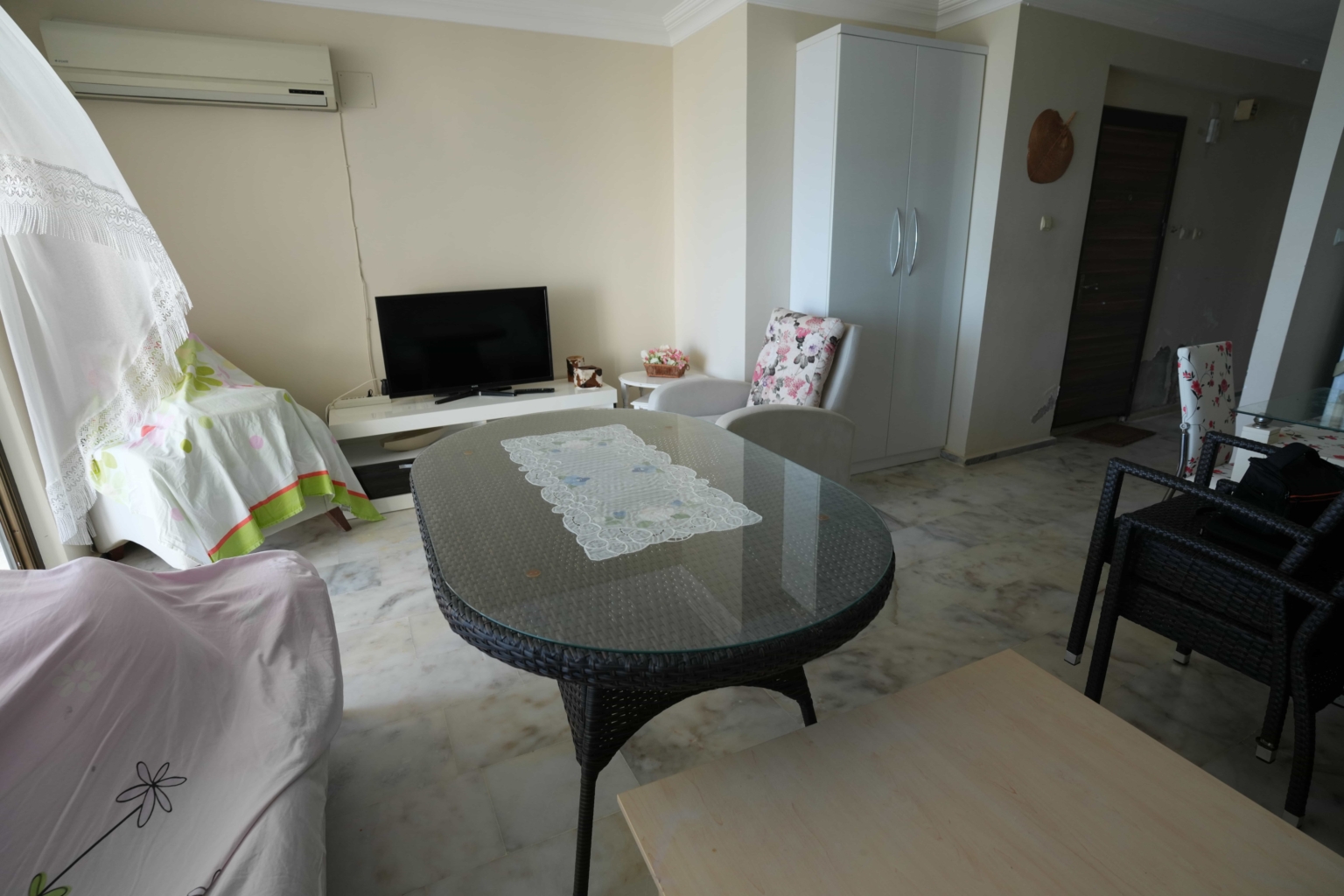 Mersin Erdemli Arpaçbahşiş Flamingo 1 Denize Sıfır Yıllık Kiralık 2+1 Daire