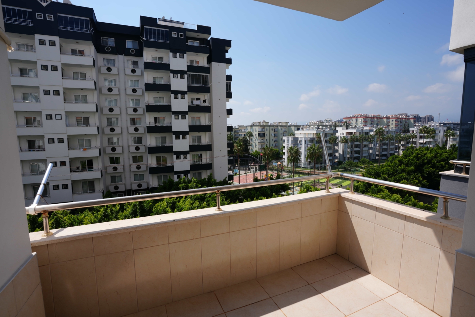 Mersin Kargıpınarı Queenaba Sitesi E Blok Satılık 3+1 Masrafsız Daire
