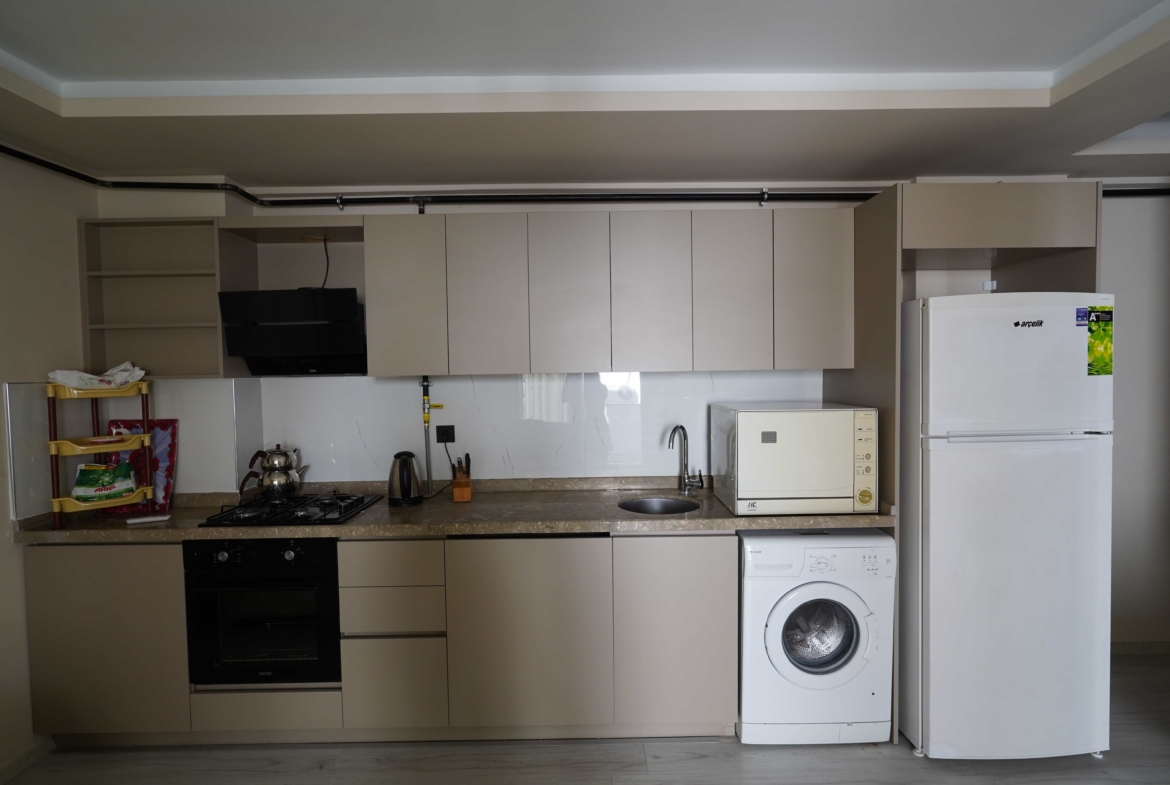 Mersin Erdemli Merkez Denize Yakın Eşyalı 1+1 kiralık Daire