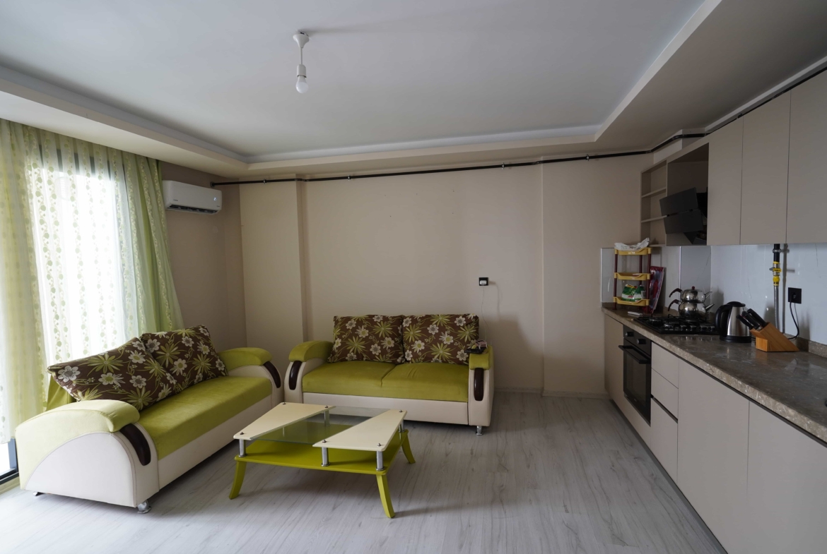Mersin Erdemli Merkez Denize Yakın Eşyalı 1+1 kiralık Daire