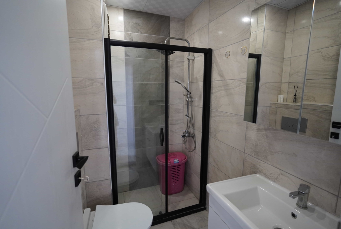Mersin Erdemli Merkez Denize Yakın Eşyalı 1+1 kiralık Daire
