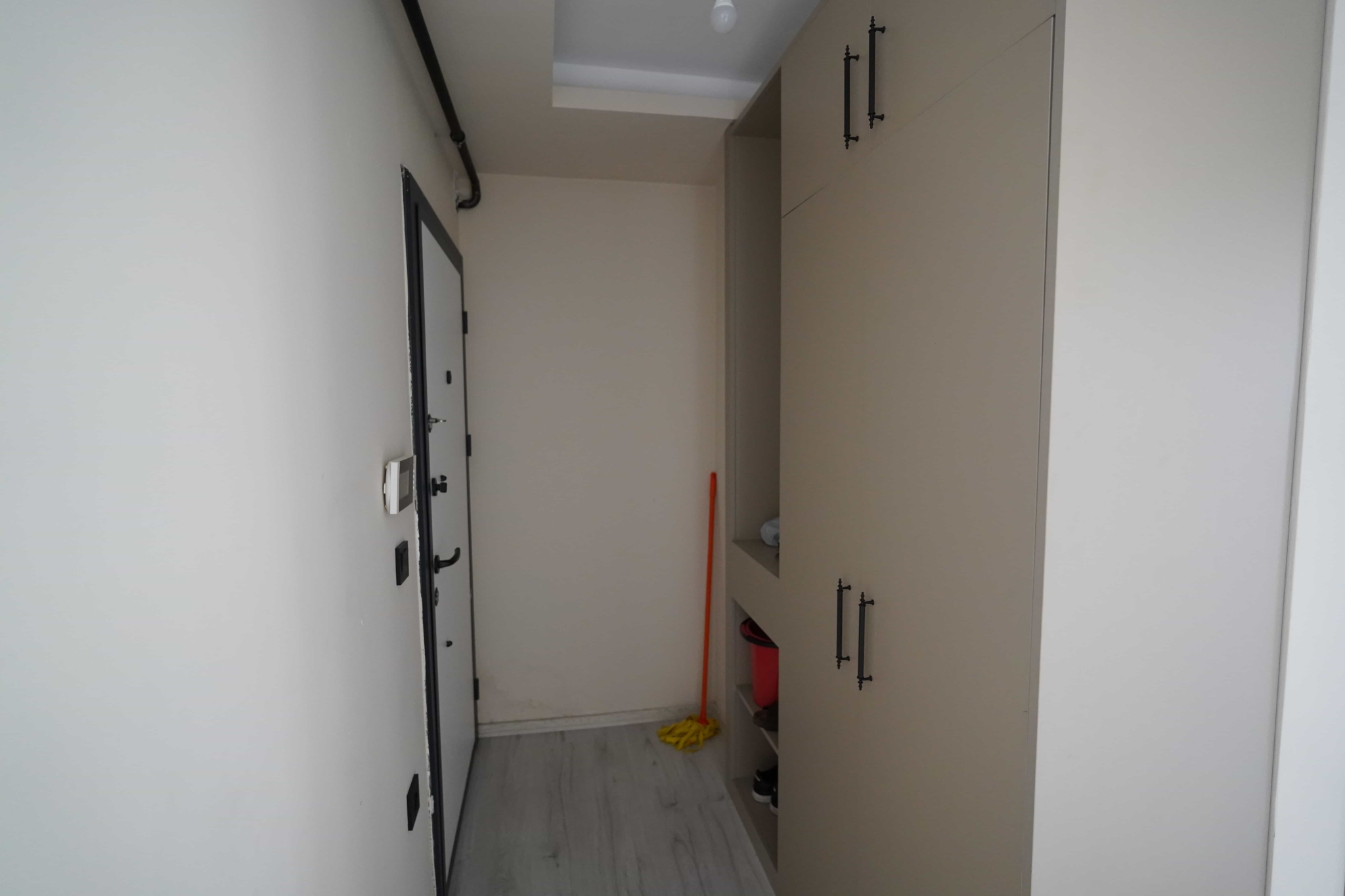 VIP09700 Mersin Erdemli Merkez Denize Yakın Eşyalı 1+1 kiralık Daire