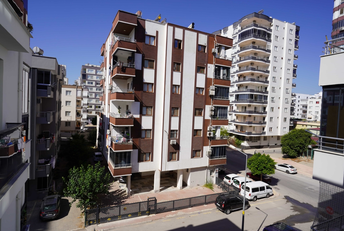 Mersin Erdemli Merkez Denize Yakın Eşyalı 1+1 kiralık Daire