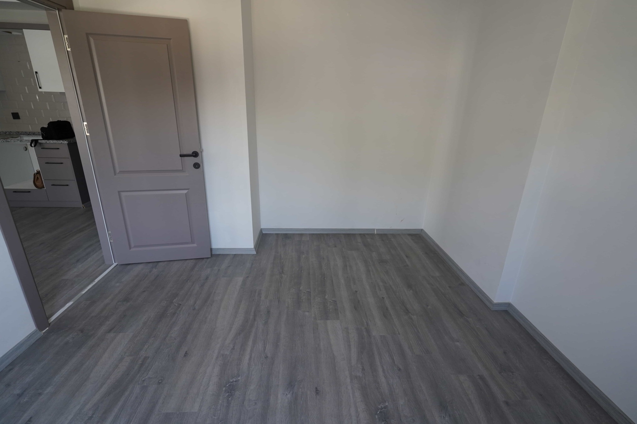 VIP09806 Mersin Erdemli Limonlu Metab Plus Sitesi 1+1 Fırsat Daire