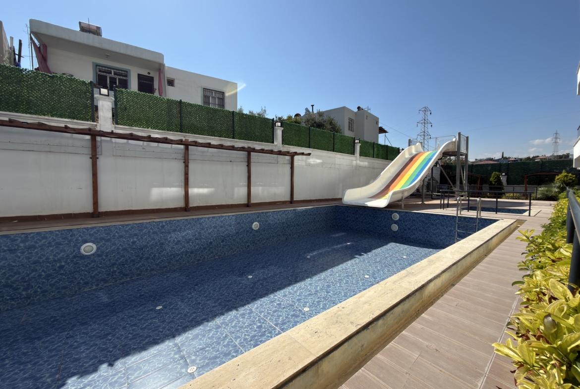Mersin Erdemli Limonlu  Avora Sitesi  Eşyalı Satılık 1+1 Daire
