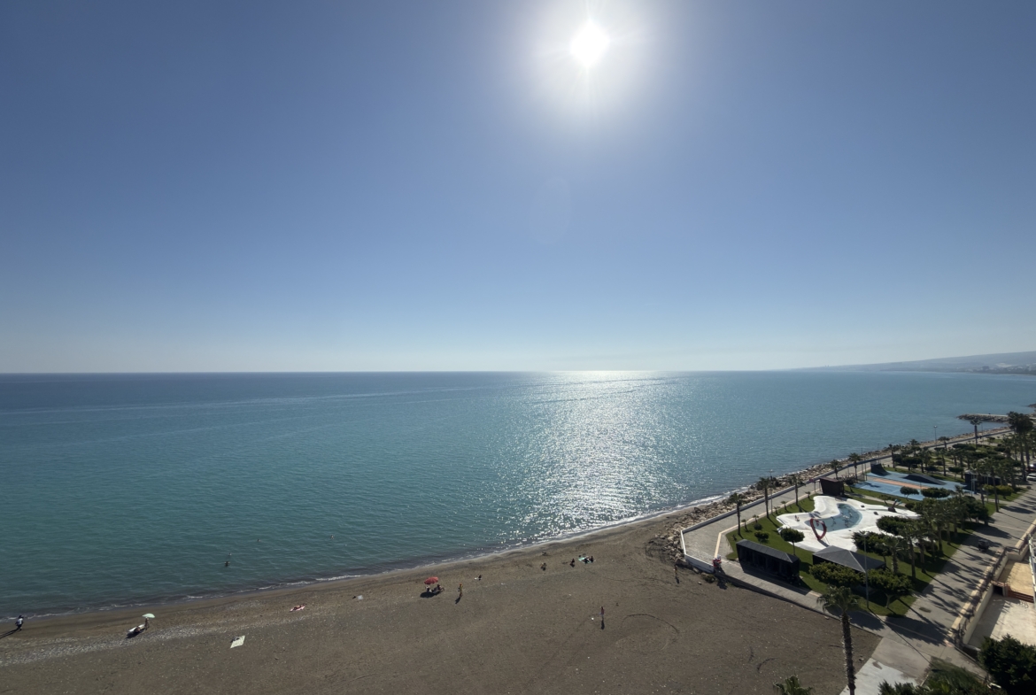 Mersin Erdemli Denize Sıfır Alatapark Sitesi Eşyalı Satılık 4+1 Ön Blok Daire