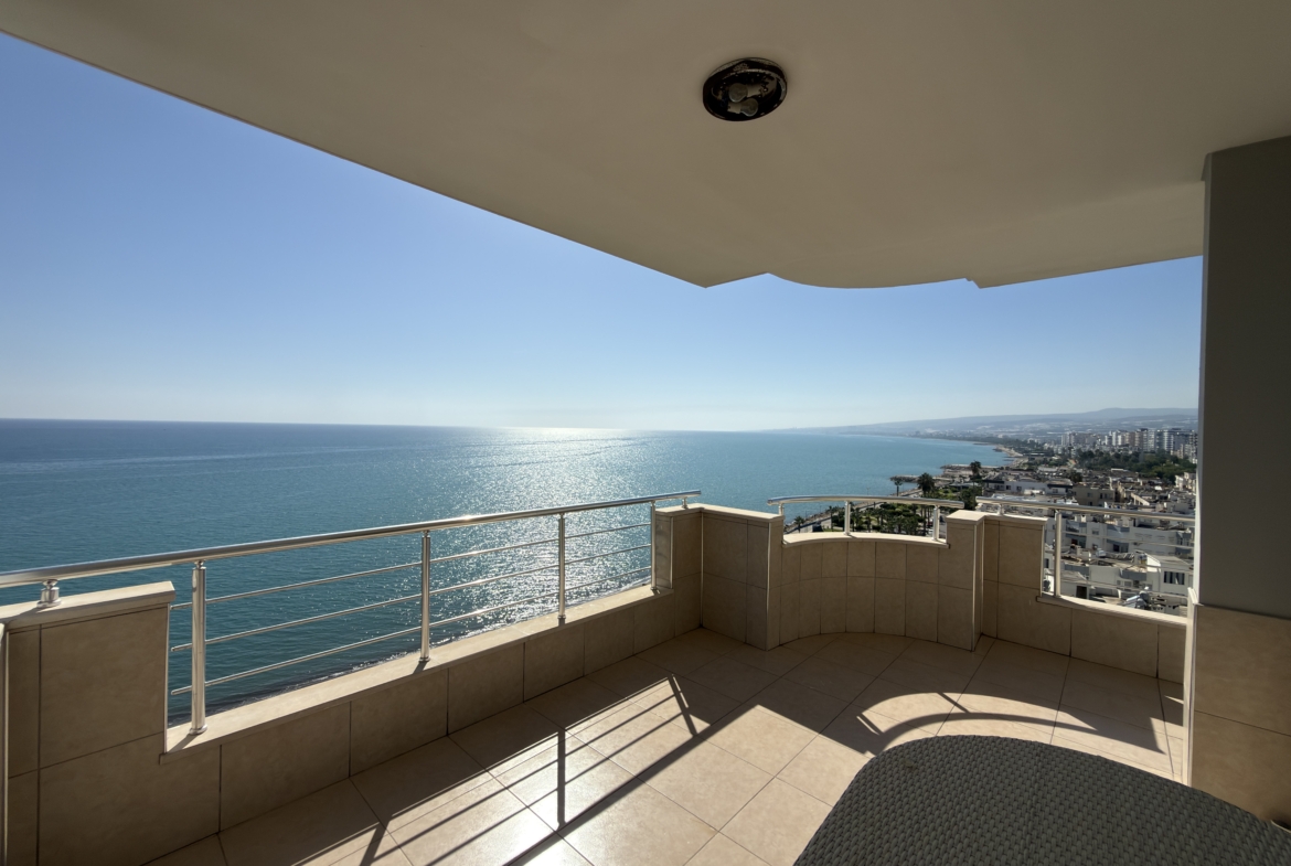 Mersin Erdemli Denize Sıfır Alatapark Sitesi Eşyalı Satılık 4+1 Ön Blok Daire