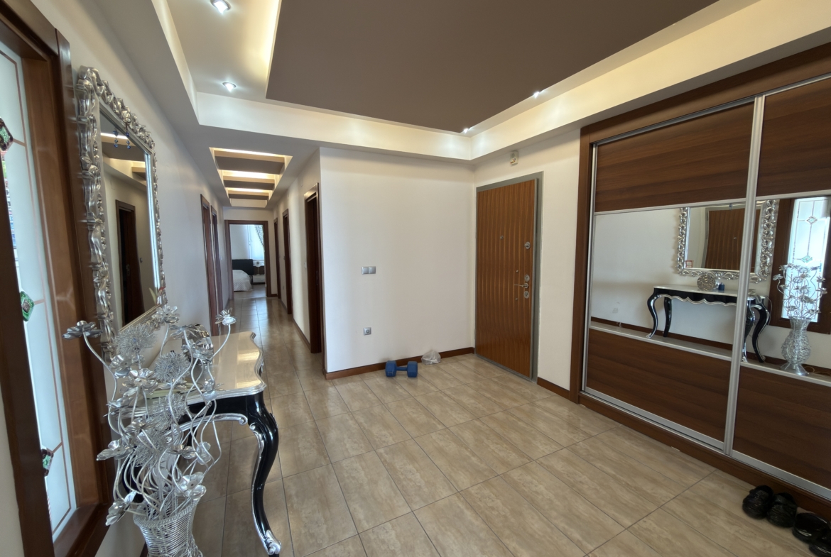 Mersin Erdemli Denize Sıfır Alatapark Sitesi Eşyalı Satılık 4+1 Ön Blok Daire