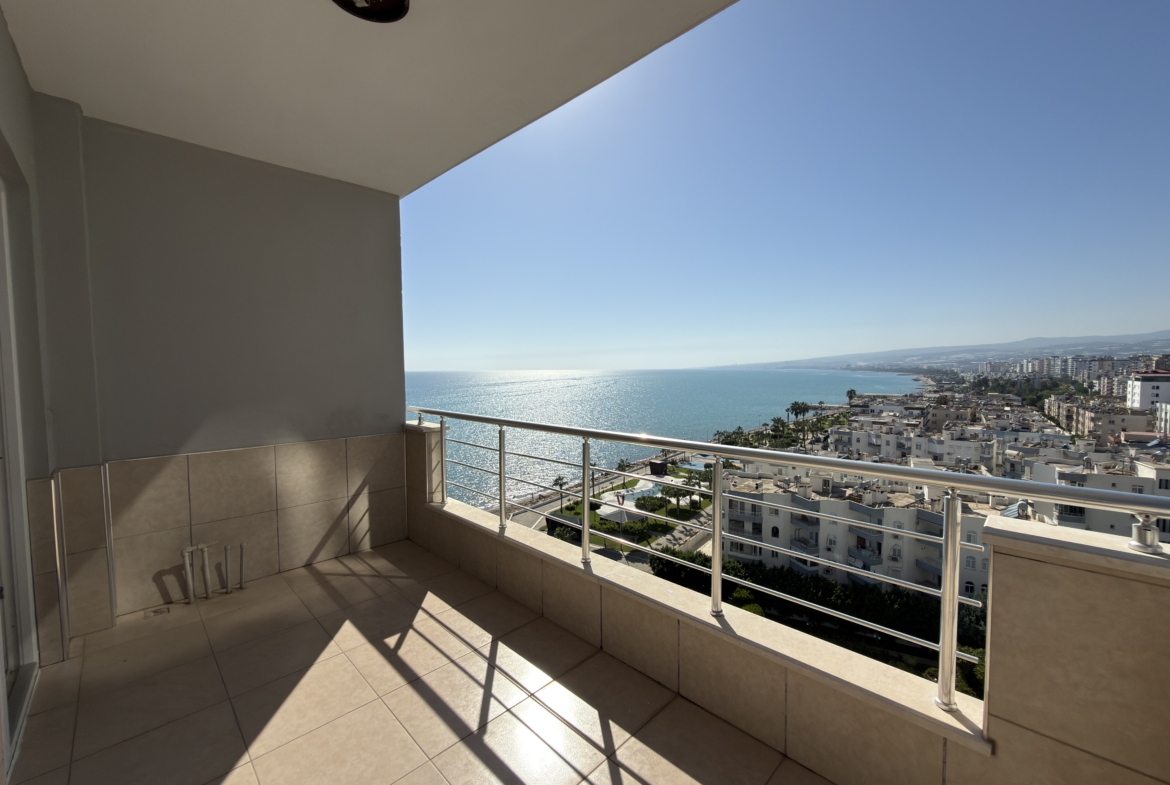 Mersin Erdemli Denize Sıfır Alatapark Sitesi Eşyalı Satılık 4+1 Ön Blok Daire
