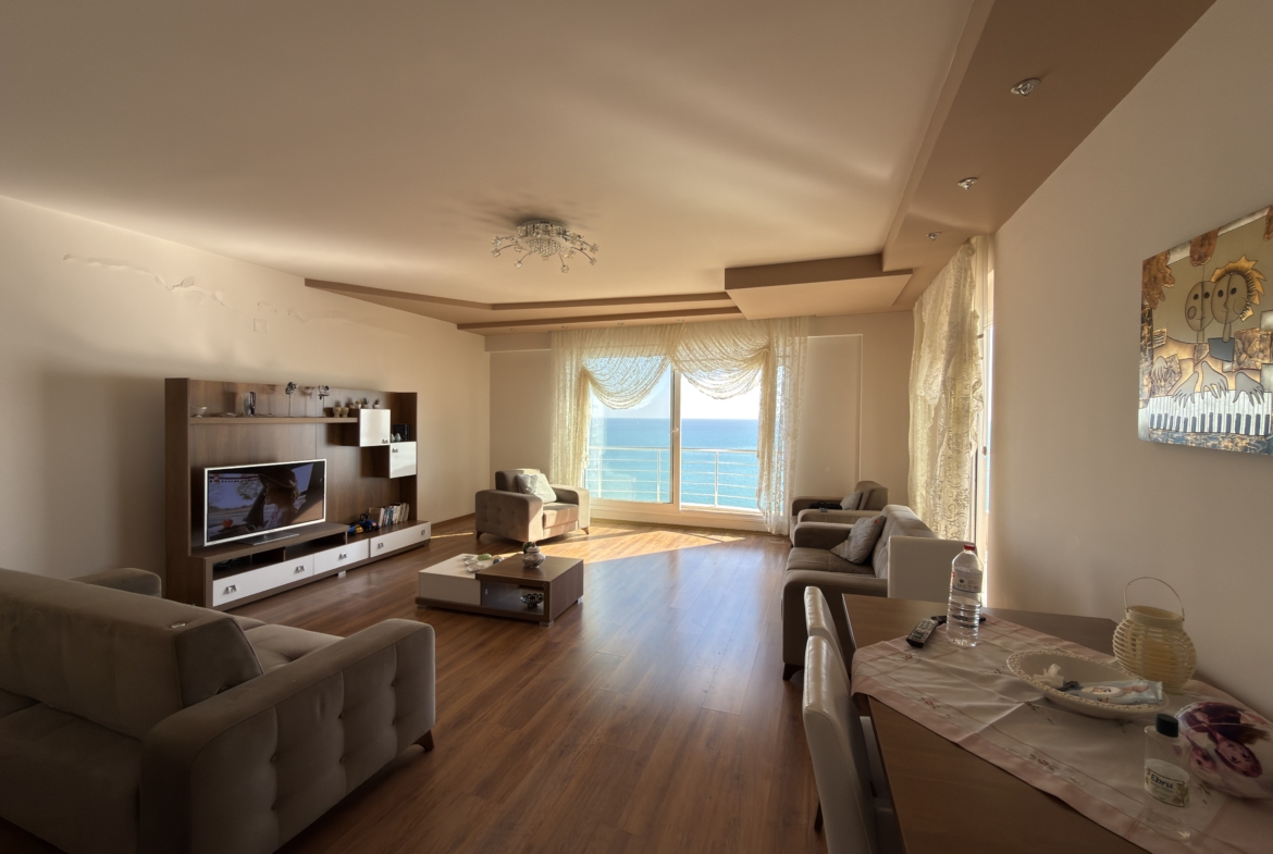 Mersin Erdemli Denize Sıfır Alatapark Sitesi Eşyalı Satılık 4+1 Ön Blok Daire