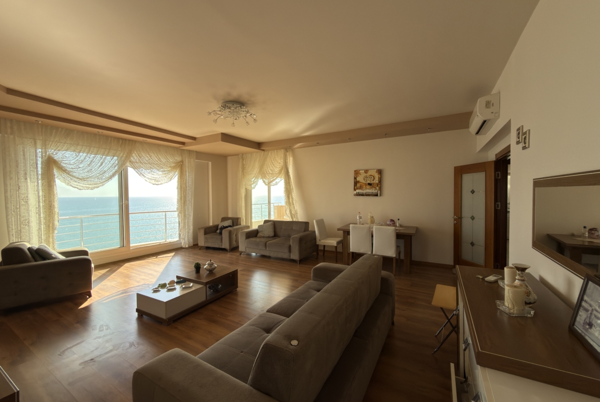 Mersin Erdemli Denize Sıfır Alatapark Sitesi Eşyalı Satılık 4+1 Ön Blok Daire