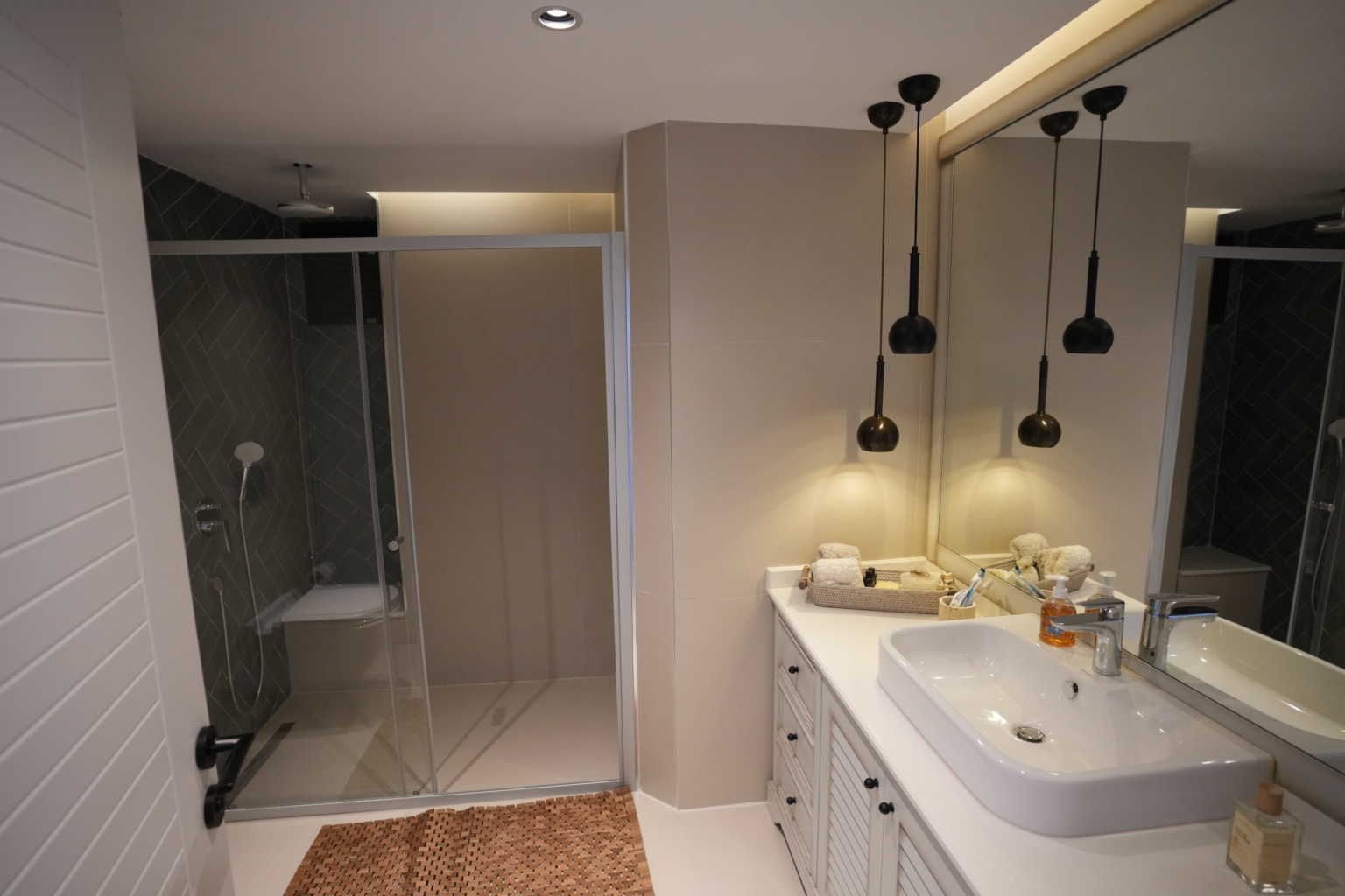 Mersin Çeşmeli Altunören 2 Sitesi 2+1 Satılık Lüks Bakımlı Daire