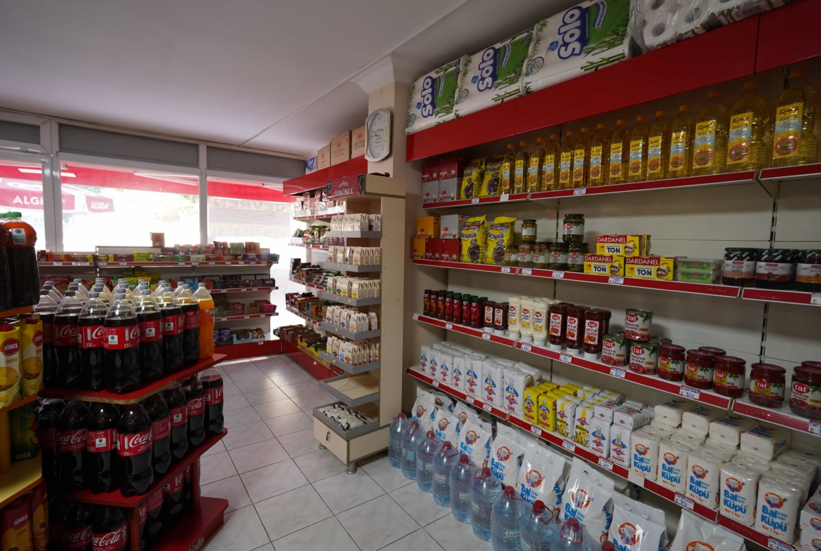Mersin Mezitli Anayola Yakın Köşebaşında Devren Kiralık Market