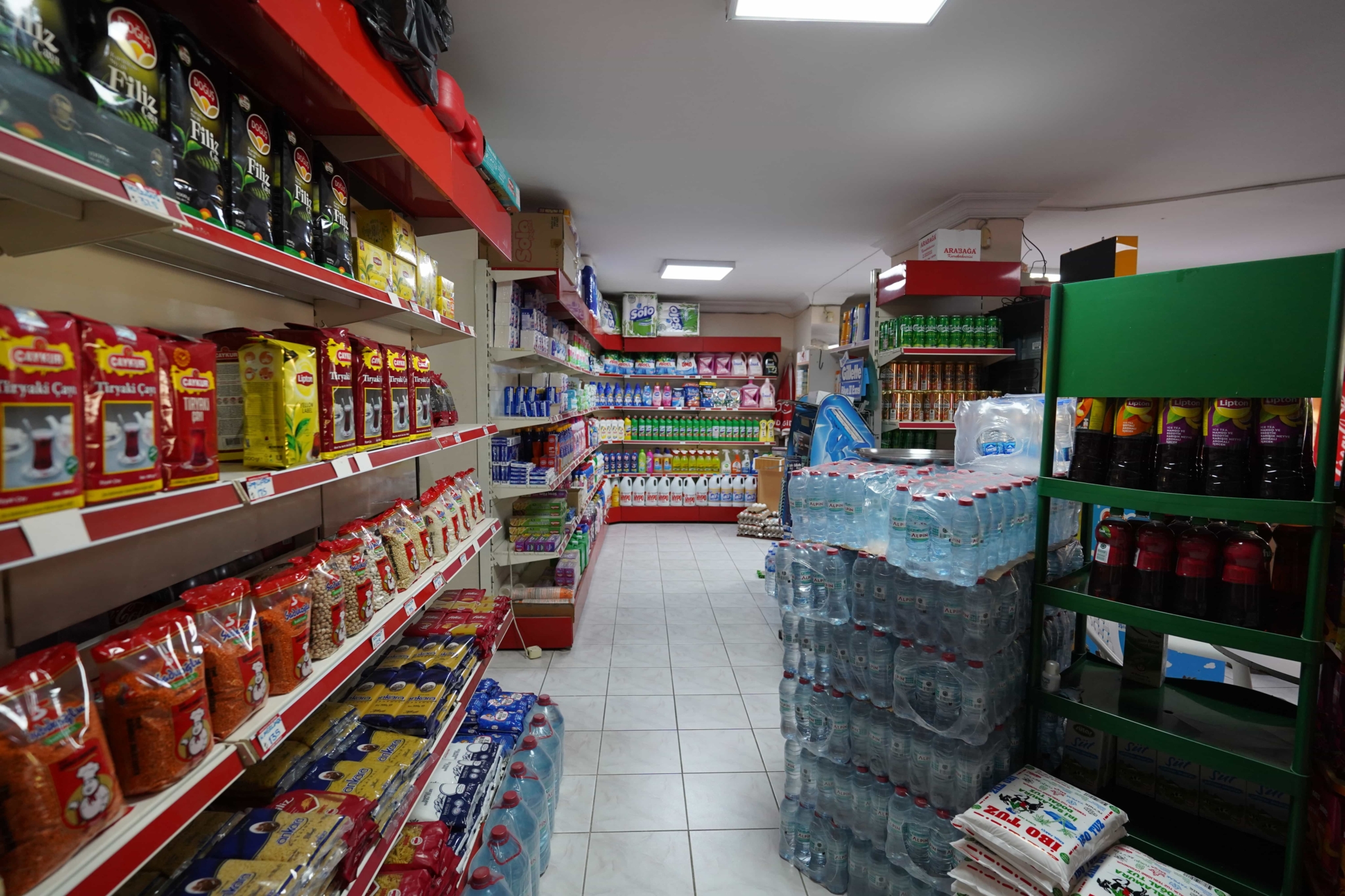 VIP09908 Mersin Mezitli Anayola Yakın Köşebaşında Devren Kiralık Market