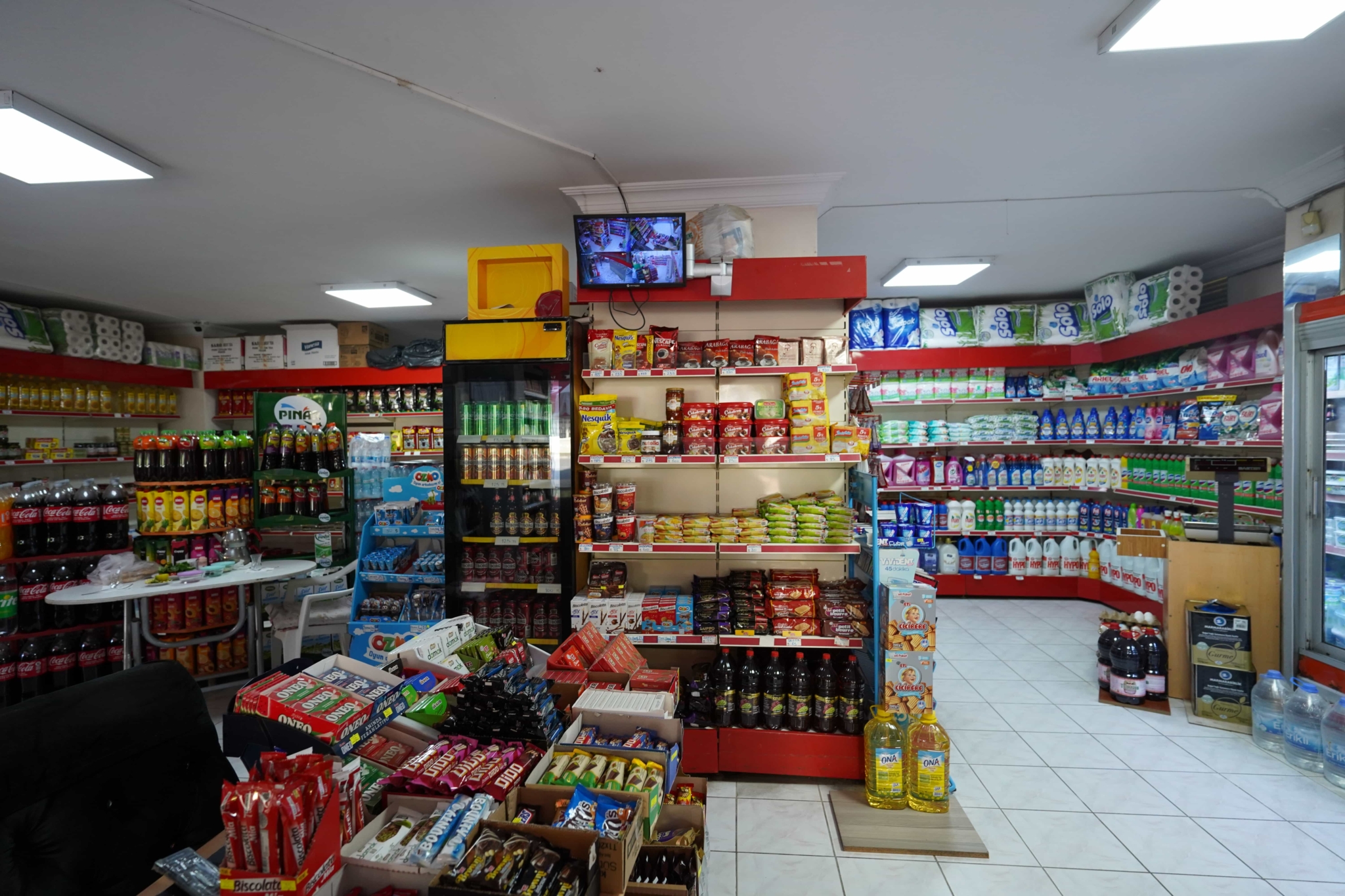 VIP09919 Mersin Mezitli Anayola Yakın Köşebaşında Devren Kiralık Market